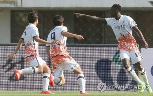 축구게임 '풋볼 매니저'로 아프리카팀 도와준 英전력분석원