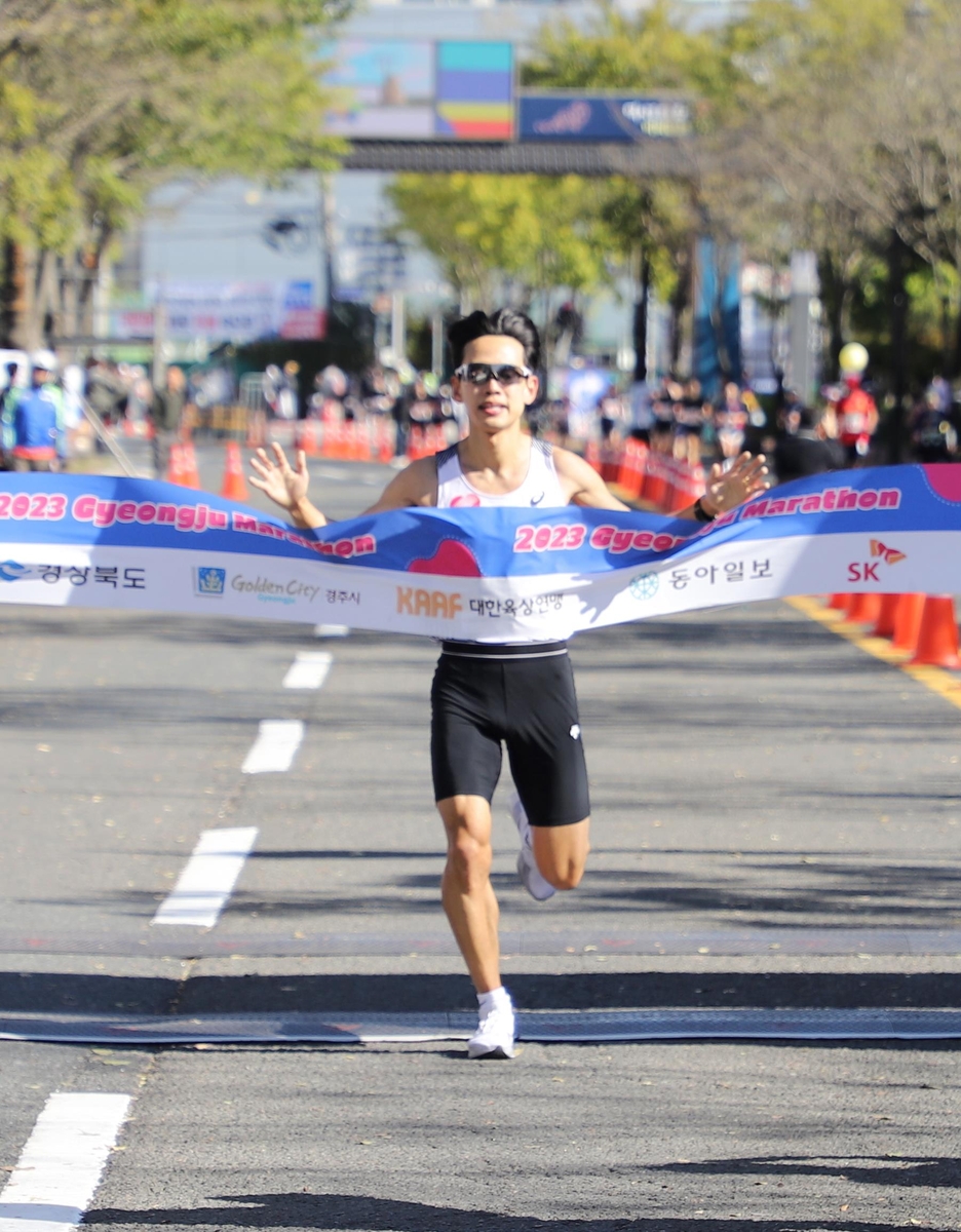 다그나츠우, 경주마라톤 남자 국제부 우승…2시간11분31초