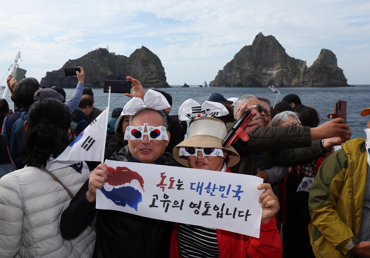 1㎞ 거리 두고 바라본 '우리 땅' 독도…'더는 외롭지 않았으면'