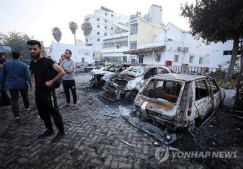 [이·팔 전쟁] 美 정보기관 "가자병원 폭발, 공중분해 팔 로켓 때문"