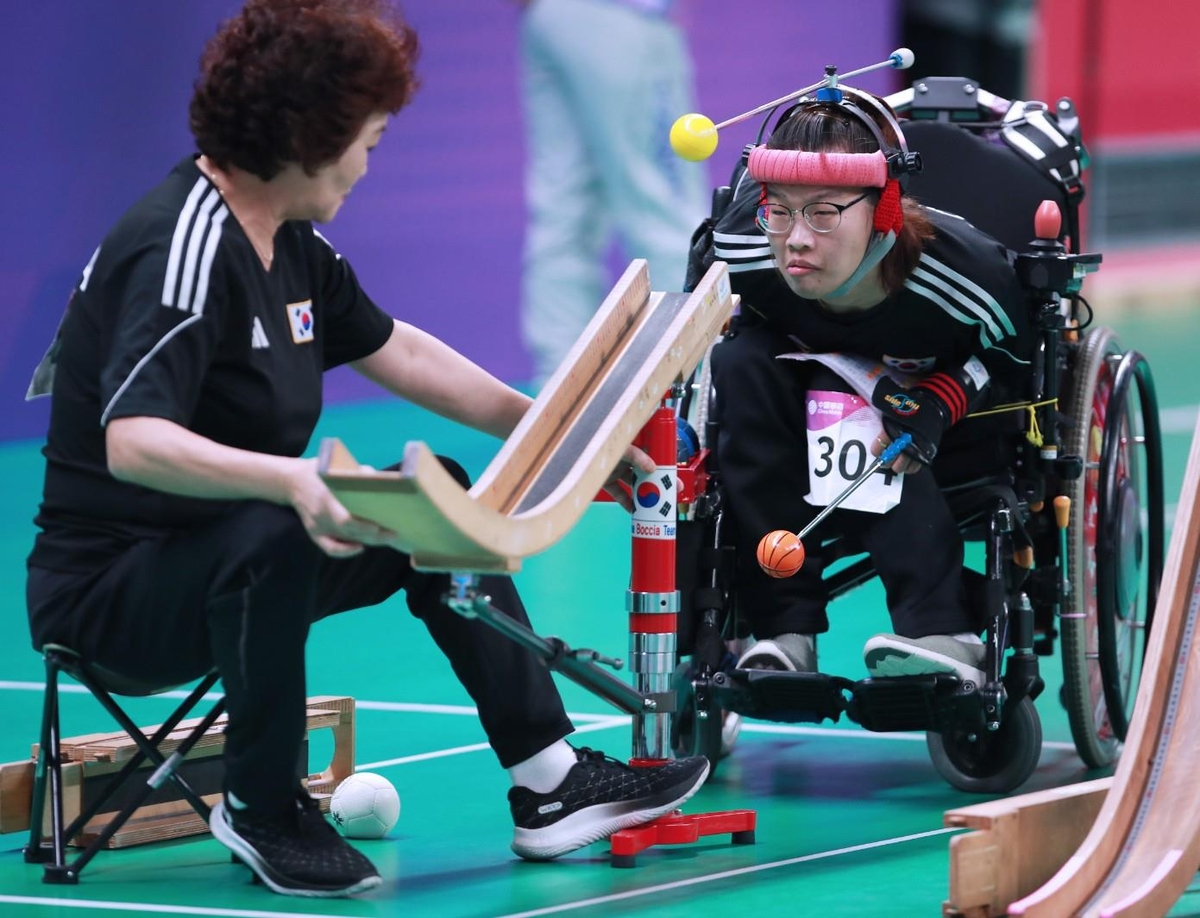 연금은 받지 못해도…장애인스포츠의 주역, 경기 파트너·보조원 | 한국경제