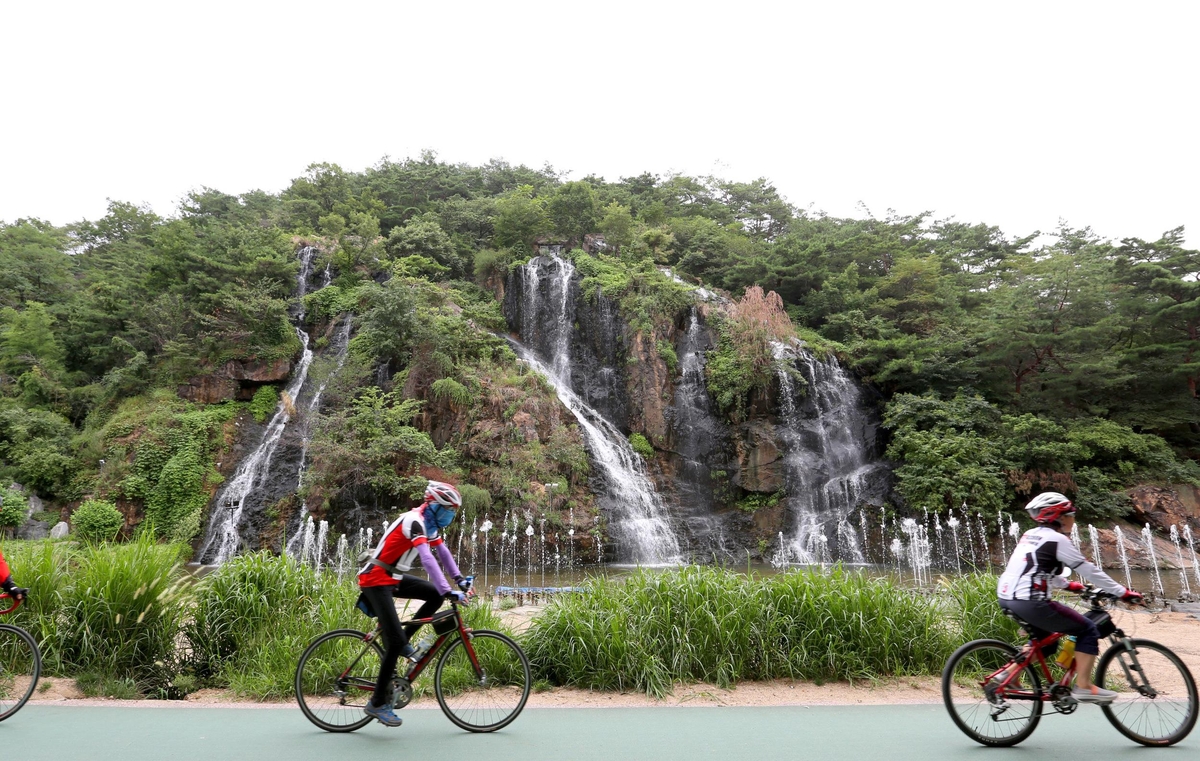 "홍제천 폭포, 이젠 '서대문 홍제폭포'로 불러주세요"