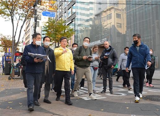 "핼러윈 명동 '순간 인파' 3만 예상"…중구 인파사고예방단 가동