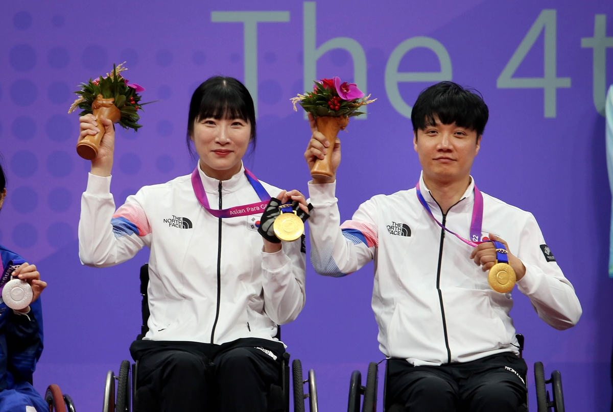 탁구 서수연, 혼합 복식서도 우승…장애인아시안게임 3관왕