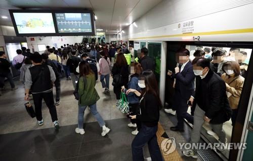 서울 편입 바라는 김포시, 공론화 본격화…가능성은 의문