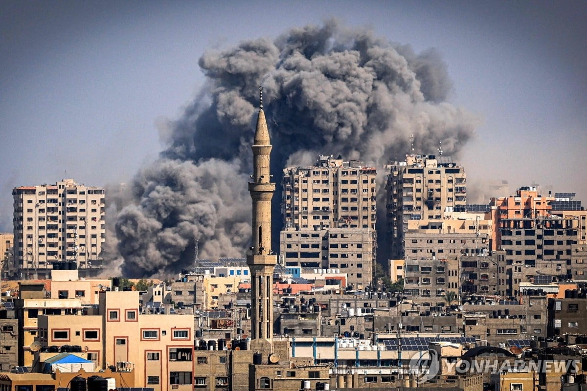 가자지구에 보복 폭탄 6천발…사상자 1만명 넘어