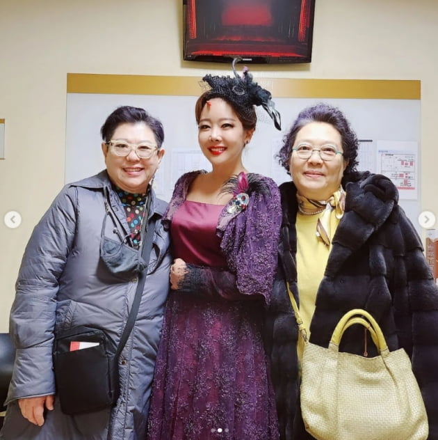 So Yoo-jin, Shin Gu, Park So-dam, and Lee Kyu-hyung all appear on the stage.