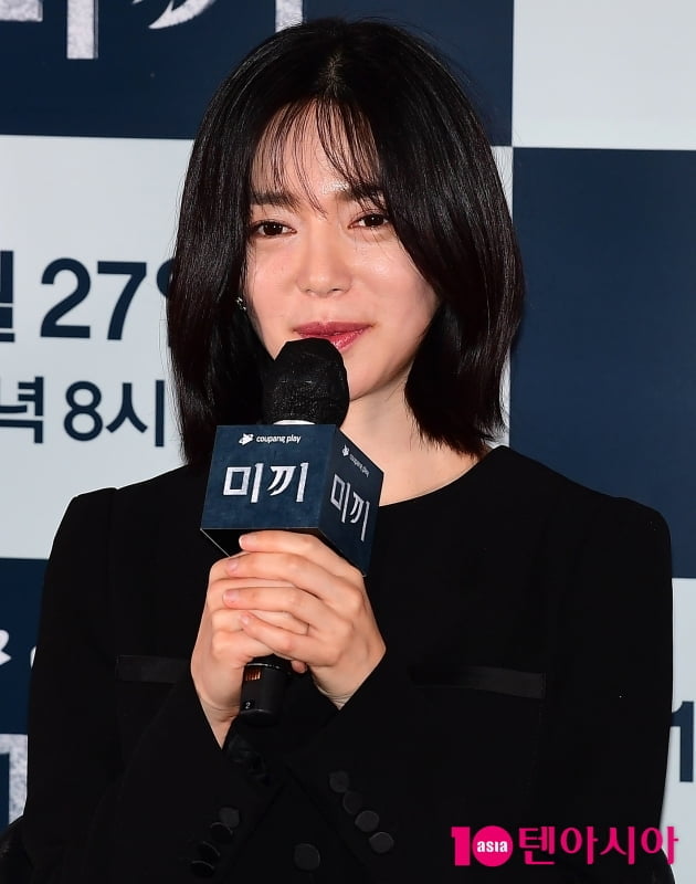 Elijah Lee "Jang Geun-suk's cheerful lead on set is impressive."