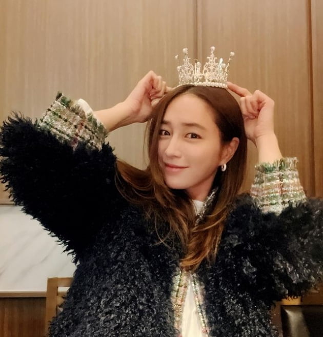 Lee Min-jung's birthday is two weeks away, but she's having a party in advance