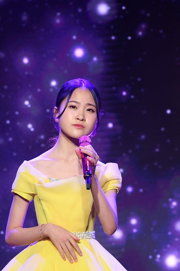 Kim Da-hyun's mother-gok, "I cried after hearing the new album 'Fifteen'"