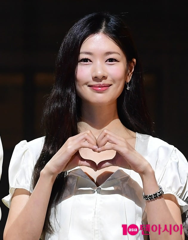 Jeong So-min "My long-time dream came true with 'Shakespeare in Love'"