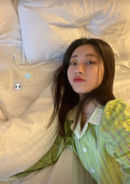 Kyungri, bed selfie full of innocence and beauty
