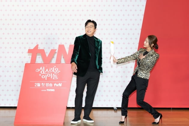 Will Lee Jang-woo and Kim Min-gyu’s ‘Holy Idol’ be a hit?