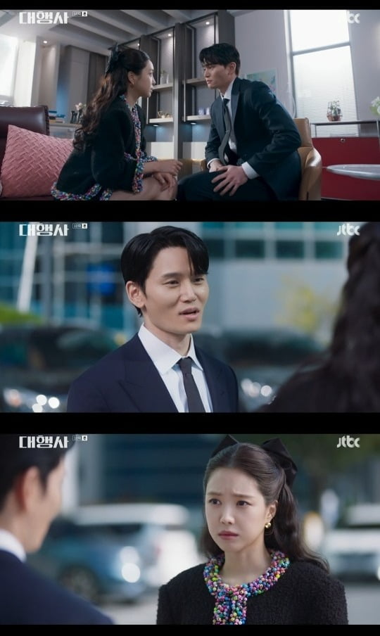 Spreading new wave in 'Agency', lost in romance between makjang and chaebol