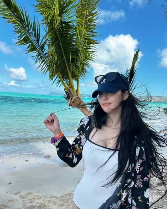 BB Girl Yujeong, recent leisure time in Saipan A photo at the beach