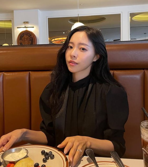 Sol Lee quits pharmaceutical company and reaches the peak of Rizumi
