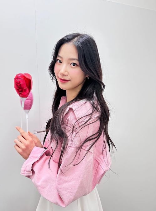 Kazuha, updated girlfriend photo for Valentine's Day