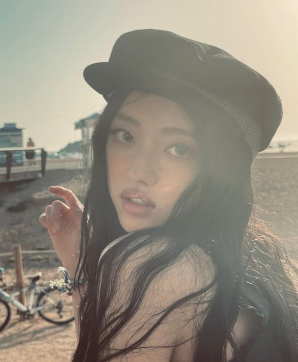‘Oh My Girl’ YooA, who also shows a glimpse of Han Sohee