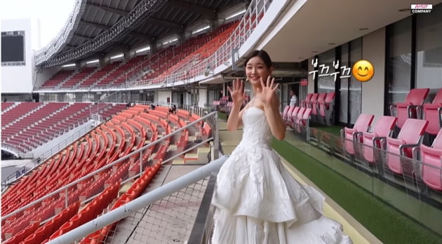 Park So-dam, “I think I came to Thailand alone to take a wedding photo shoot”