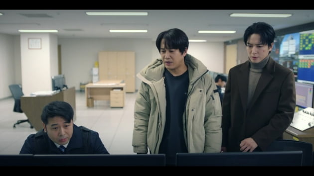 Jung Yong-hwa finds out the real culprit behind his parents' murder, Jung Dong-hwan