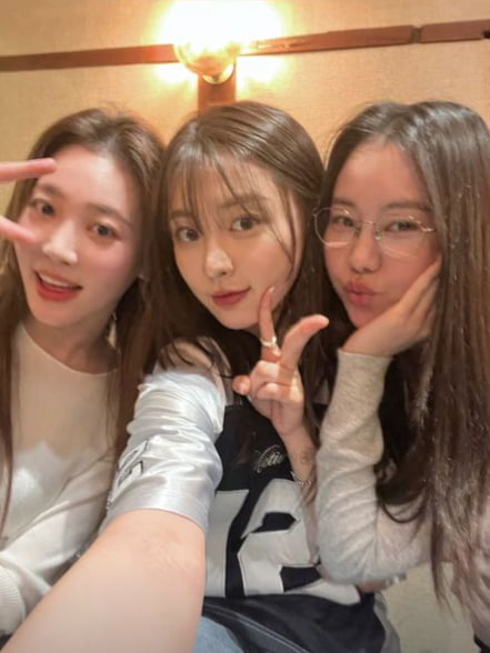 ‘Transit Love 2’ Lee Ji-yeon boasts of her extraordinary personal connections