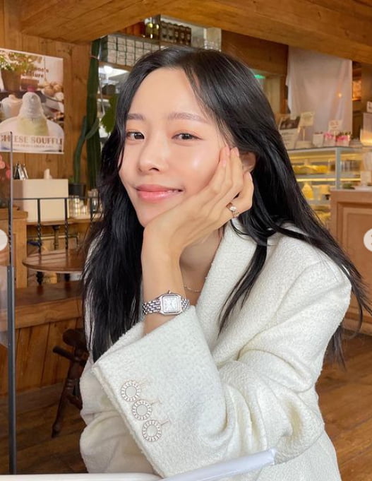 Lee Sol, waiting for 5 hours is standard for visiting Hot Place.