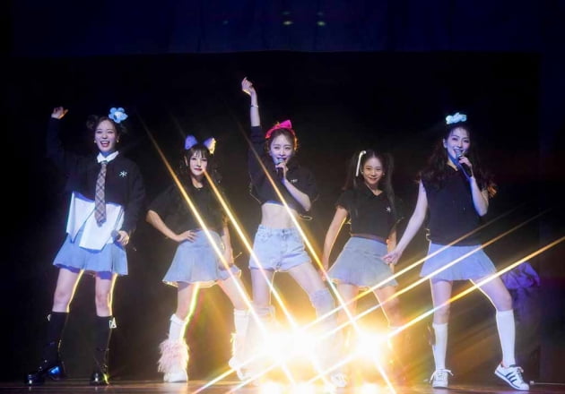KARA's 15th debut anniversary Japanese fan meeting was successfully completed.