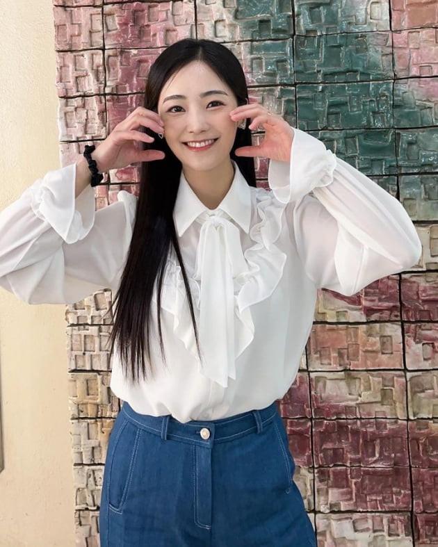 Soyul, the visual center of a girl group and a mother who plays the ball heart role