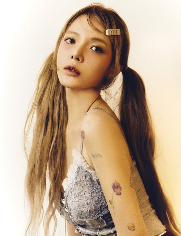Singer Shin Ji-min holds her first fan meeting ‘JIMIN IN THE BOX’