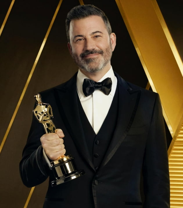 Jimmy Kimmel mentions Will Smith, "I have to deal with Yang Ja-kyung and Spider-Man"