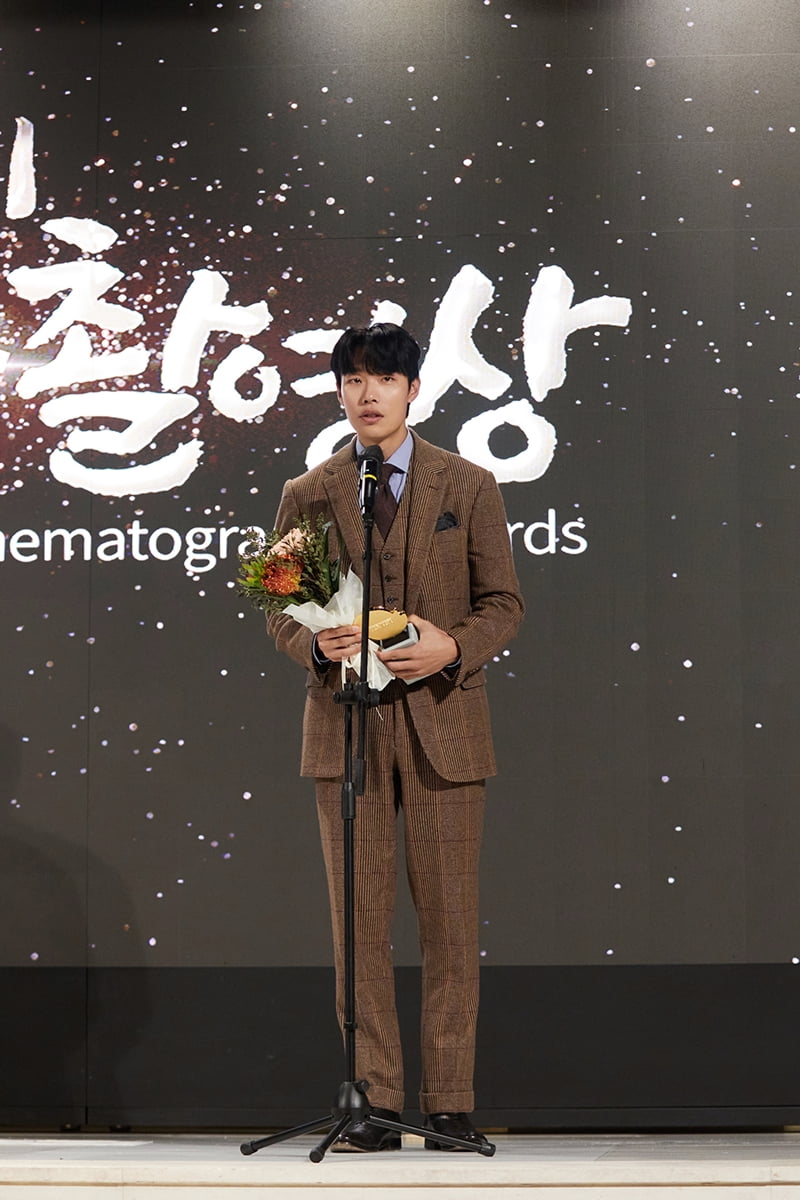 Actor Ryu Jun-yeol, Golden Cinematography Award for Best Actor for the movie ‘The Night Owl’