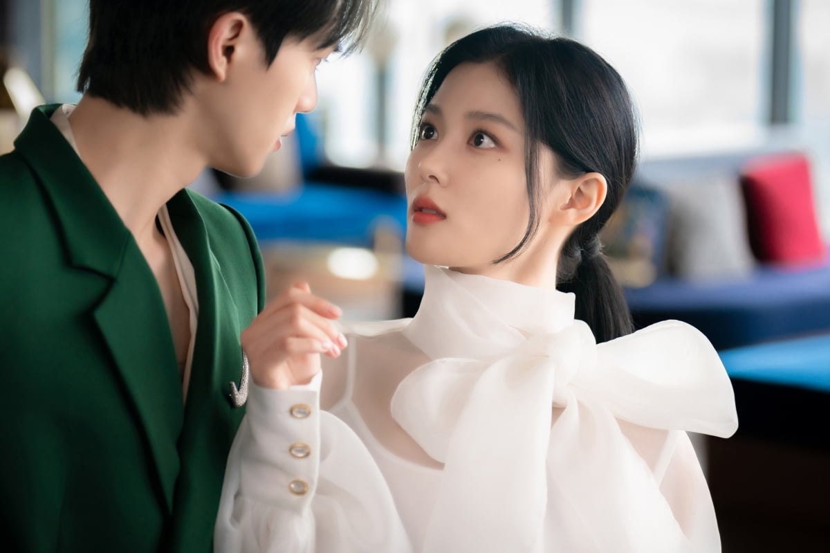 Kim Yoo-jung ♥ Song Kang become a contract couple