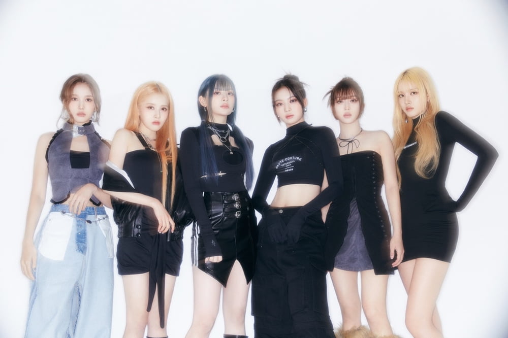 STAYC confirms release of third Japanese single 'LIT' on December 6th