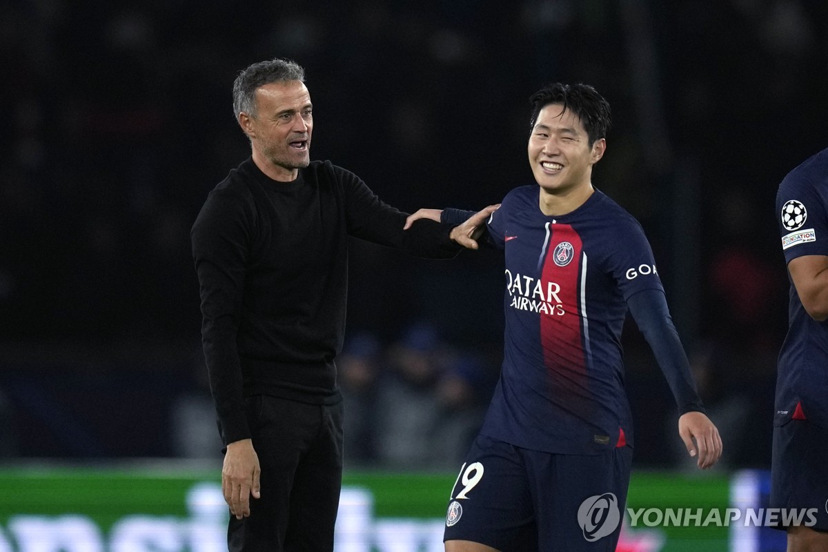 이강인, PSG·UCL 데뷔골 폭발…AC밀란전 3-0 완승에 쐐기