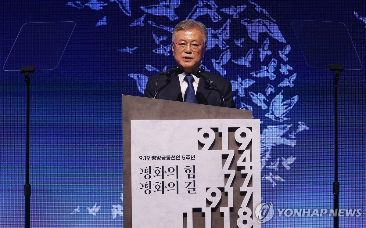 文 "日보다 경제성장률 뒤진 건 IMF 위기外 처음 있는 충격"