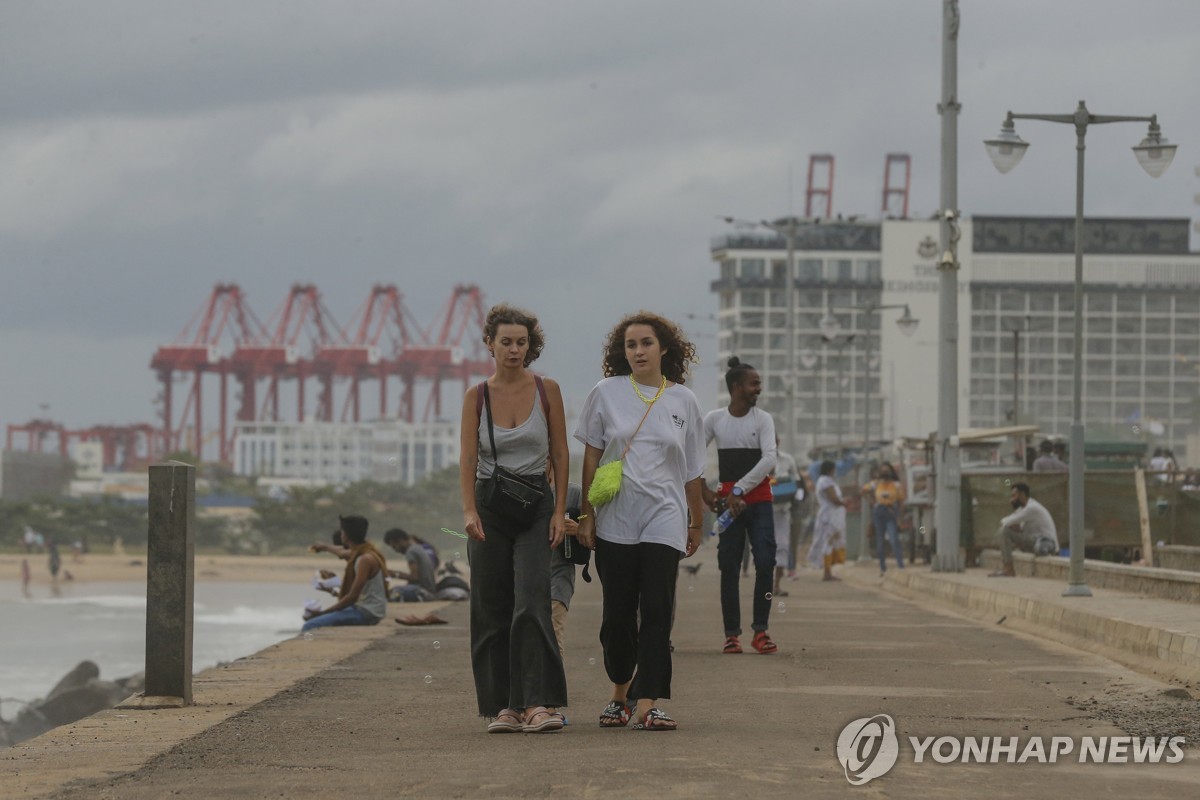 스리랑카, 경제난 속 인도 등 7개국에 무료 관광비자로 손짓