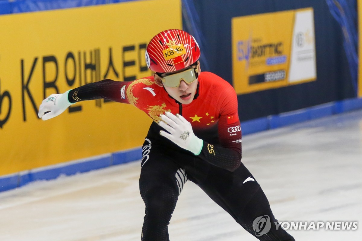 쇼트트랙 황대헌, 린샤오쥔 격파…월드컵 1차 대회 1,500ｍ 우승