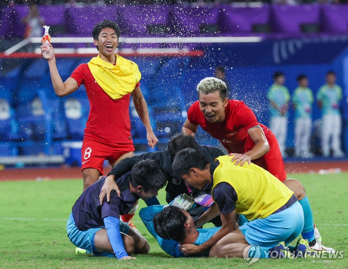 [아시안게임] 조별리그 2전 전패하고도 사상 첫 4강…돌풍의 홍콩 축구