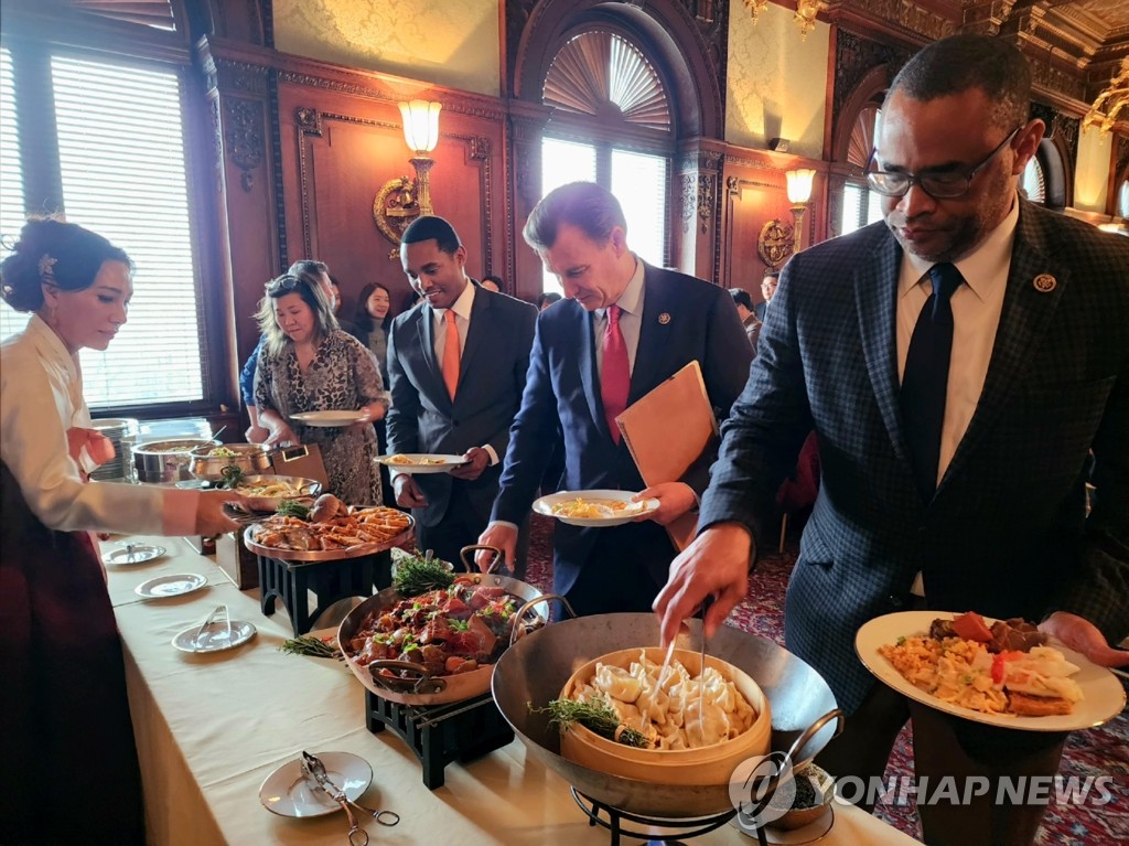 "한미동맹 70주년이니까"…이례적으로 채택되는 '김치 결의안'