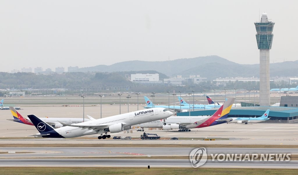 '화물사업 매각' 아시아나 운명, 사외이사들에 달렸다