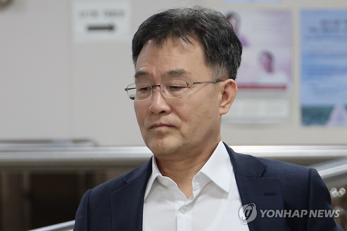 검찰, 김만배 소환…대장동·허위 인터뷰 의혹 전반 조사