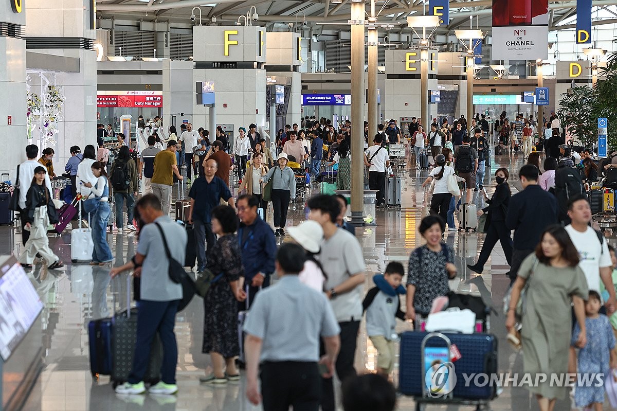 3분기 '항공 성수기'라는데…고유가·고환율 이중고에 발목