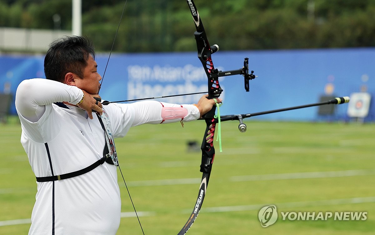 [아시안게임] 양궁 오진혁, 개인전 16강서 탈락…안산·이우석 등은 순항