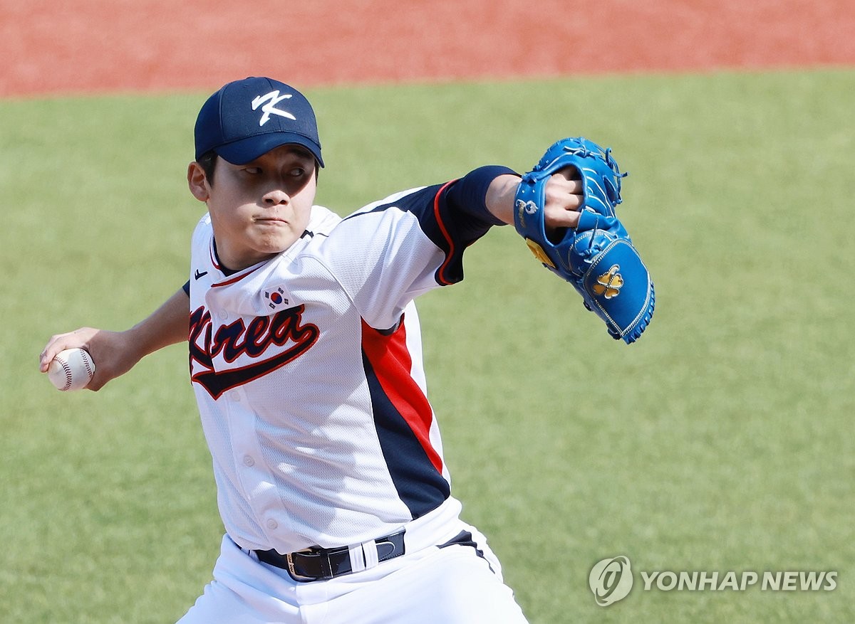 [아시안게임] 박세웅 역투+노시환 맹타…한국 야구, 일본 꺾고 결승행 청신호(종합)