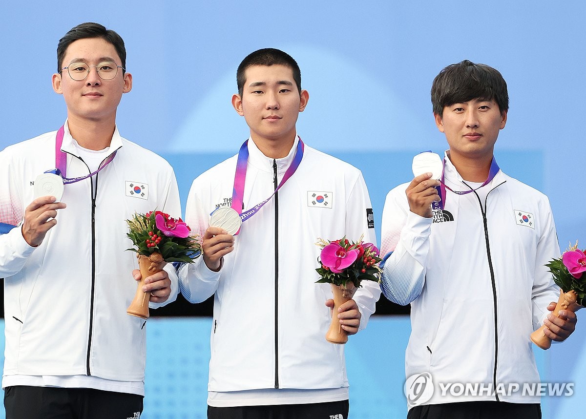 [아시안게임] 한국, 개막 12일 만에 '노골드'…핸드볼·양궁 은메달