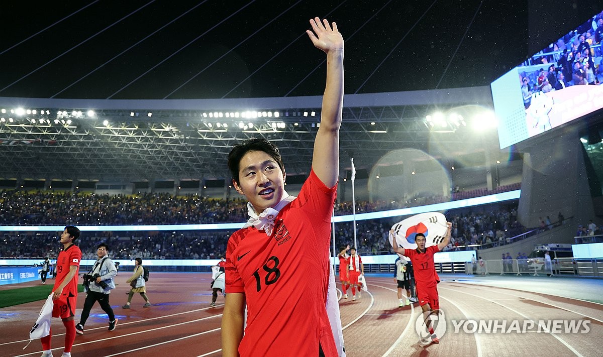 [아시안게임] '금메달+병역혜택' 이강인에게 'PSG+동료들 축하인사'