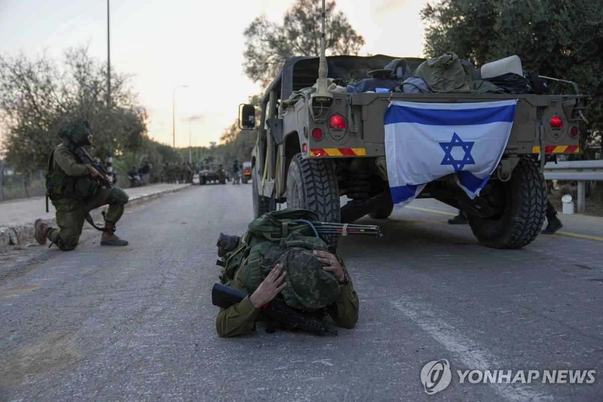 이스라엘 "지상전 준비, 다 죽은 목숨"…하마스 "2년간 공격 준비"