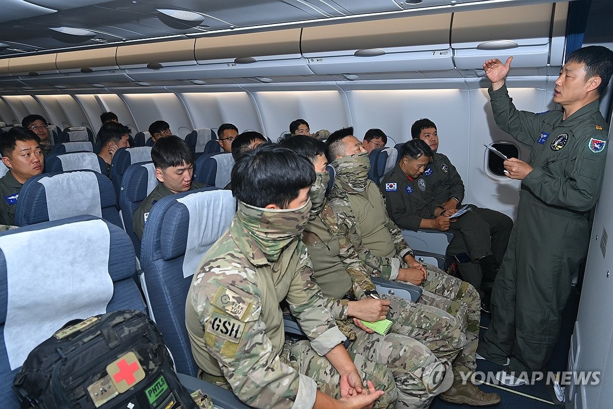 '하마스와 충돌' 이스라엘로 군수송기 파견…한국인 163명 대피