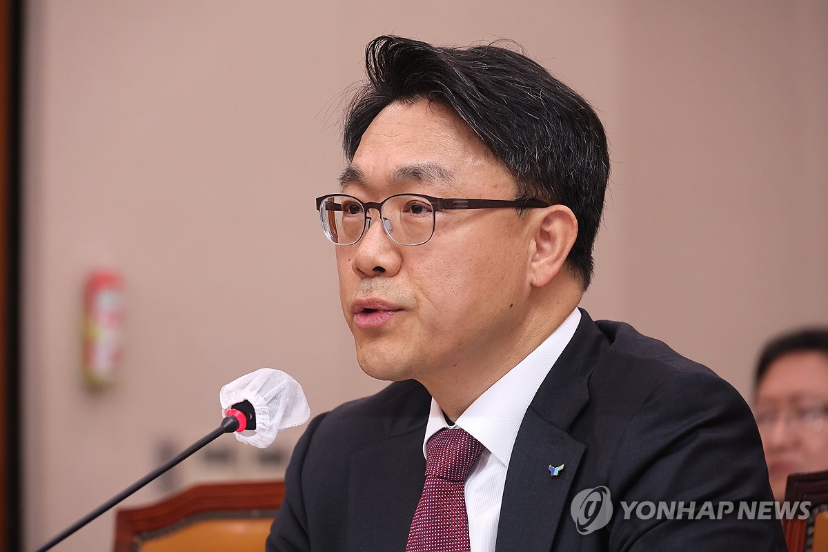 김진욱 공수처장, 코로나 확진으로 종합 국정감사 불참