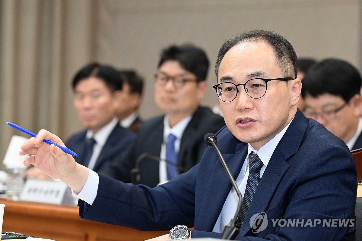 이원석 "수원지검 2차장, 수사·감찰 병행…업무배제 바로 못해"(종합)